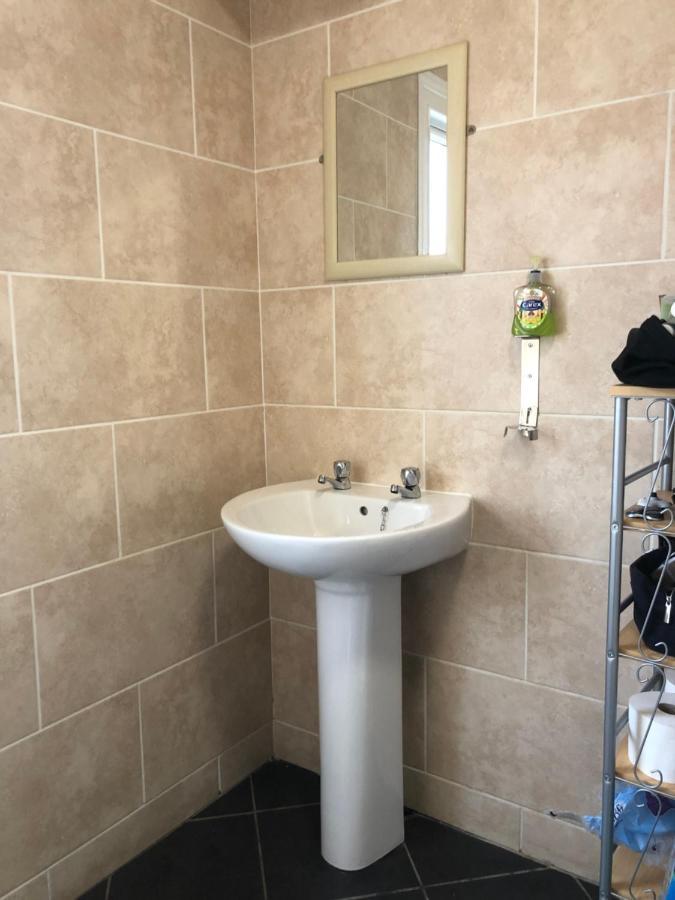 Comfortable Home Away From Home, Town Centre, Free Parking,Multiple Rooms Челтенхам Экстерьер фото