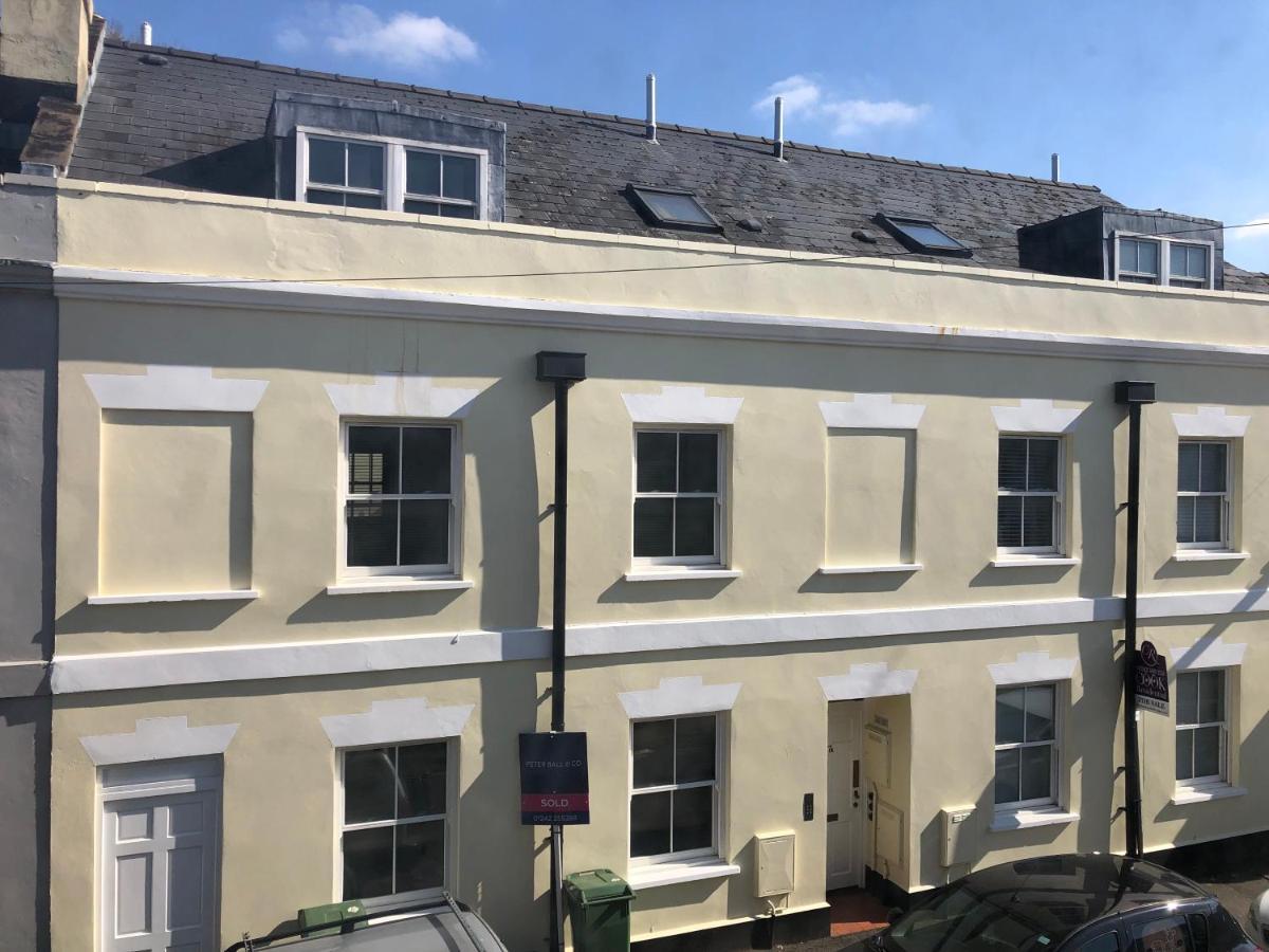 Comfortable Home Away From Home, Town Centre, Free Parking,Multiple Rooms Челтенхам Экстерьер фото