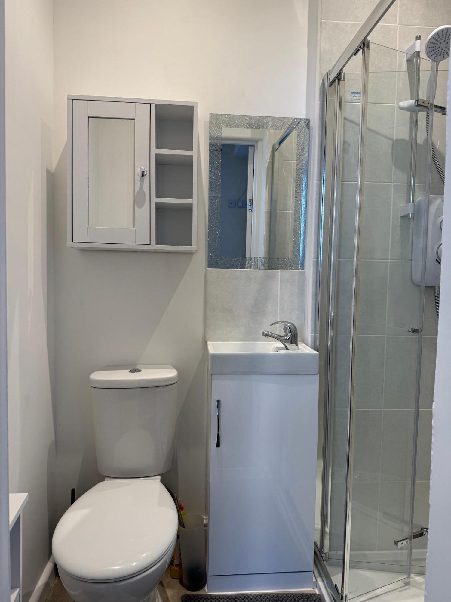 Comfortable Home Away From Home, Town Centre, Free Parking,Multiple Rooms Челтенхам Экстерьер фото