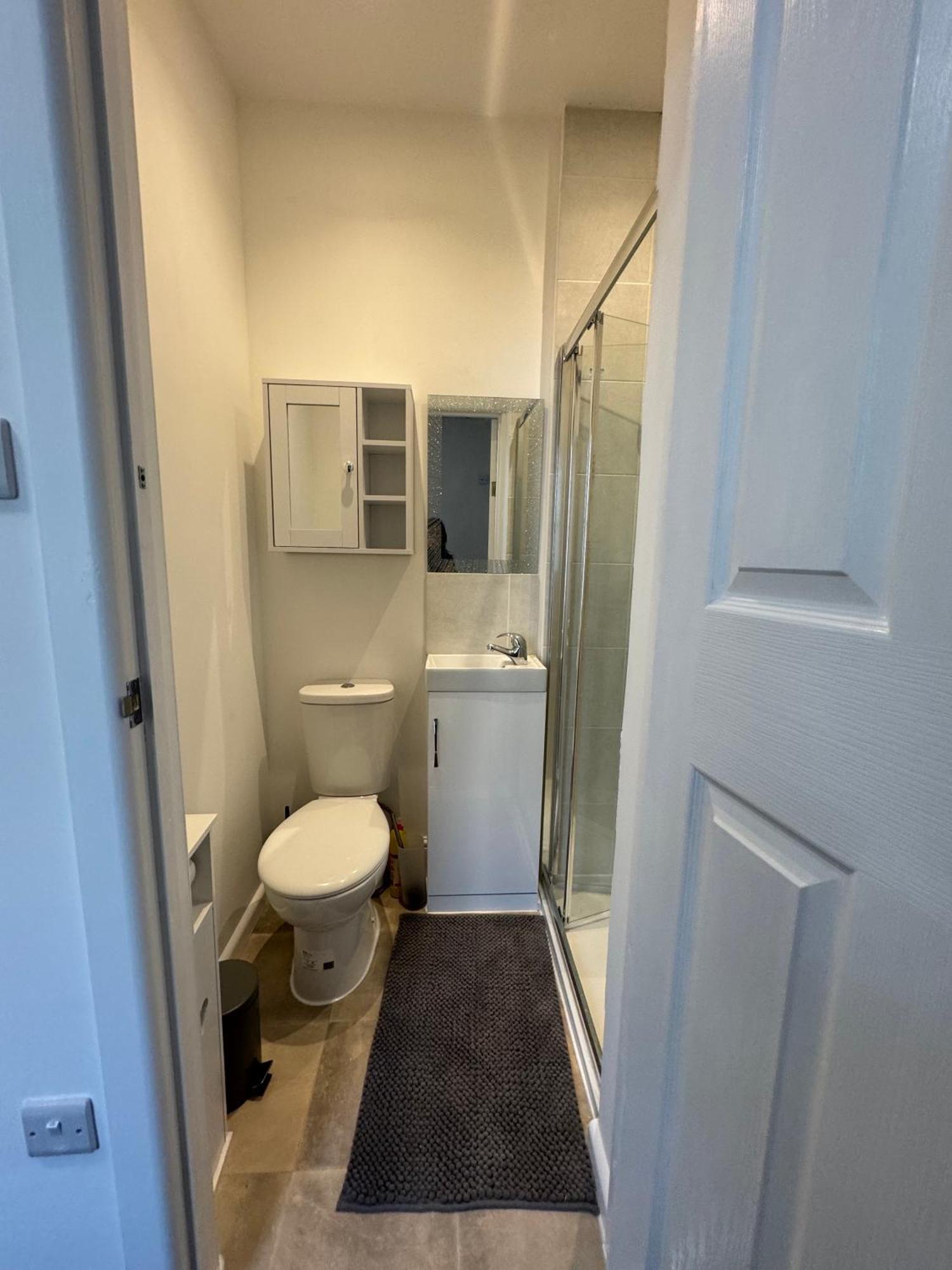 Comfortable Home Away From Home, Town Centre, Free Parking,Multiple Rooms Челтенхам Экстерьер фото